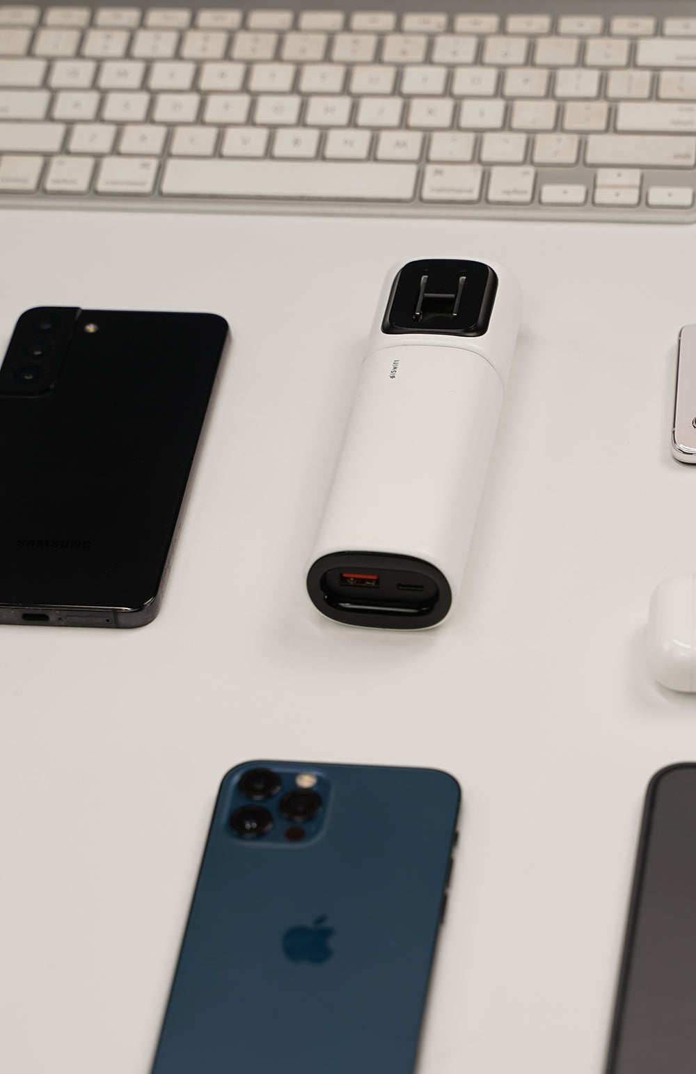 iSwift JuicePi 2-in-1 hybrid power bank charger