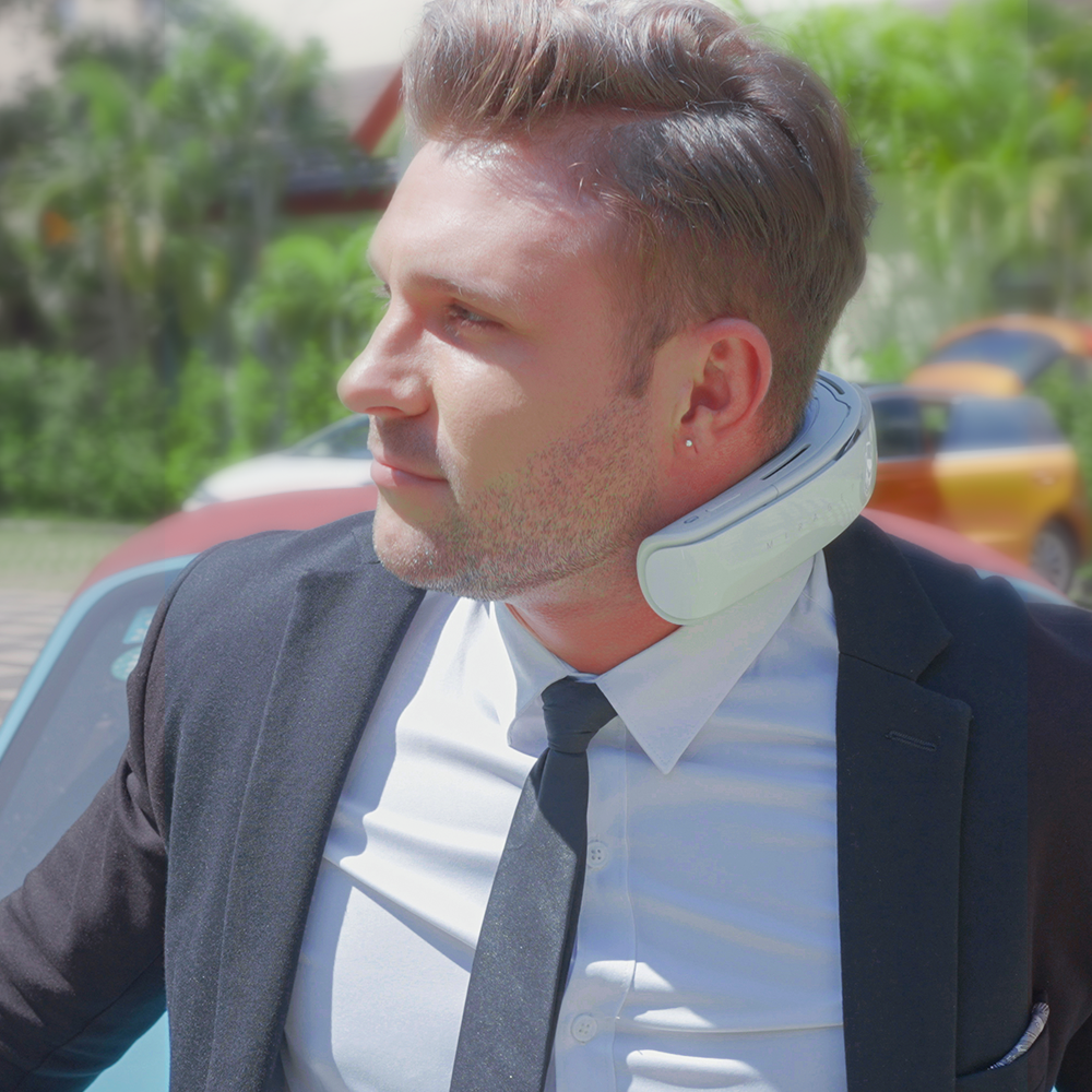iSwift Metaura Pro World's 1st Wearable AC that Blows Cold Air Flow