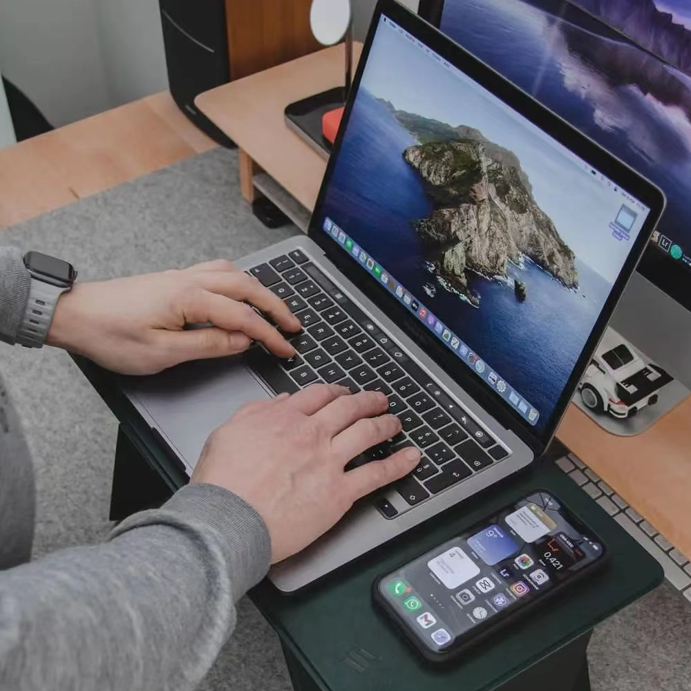 iSwift Pi foldable laptop desk for WFH