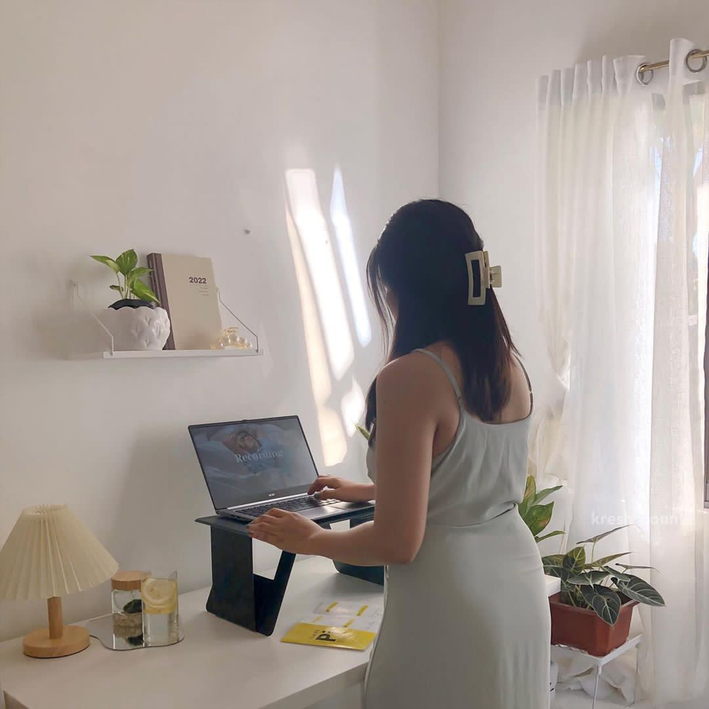 iSwift Pi foldable laptop desk for WFH