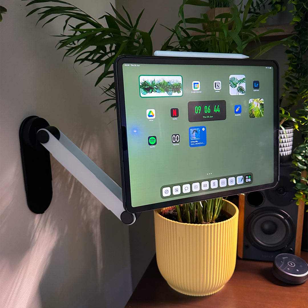 iSwift RoboArm Adjustable Magnetic Phone and Tablet Holder