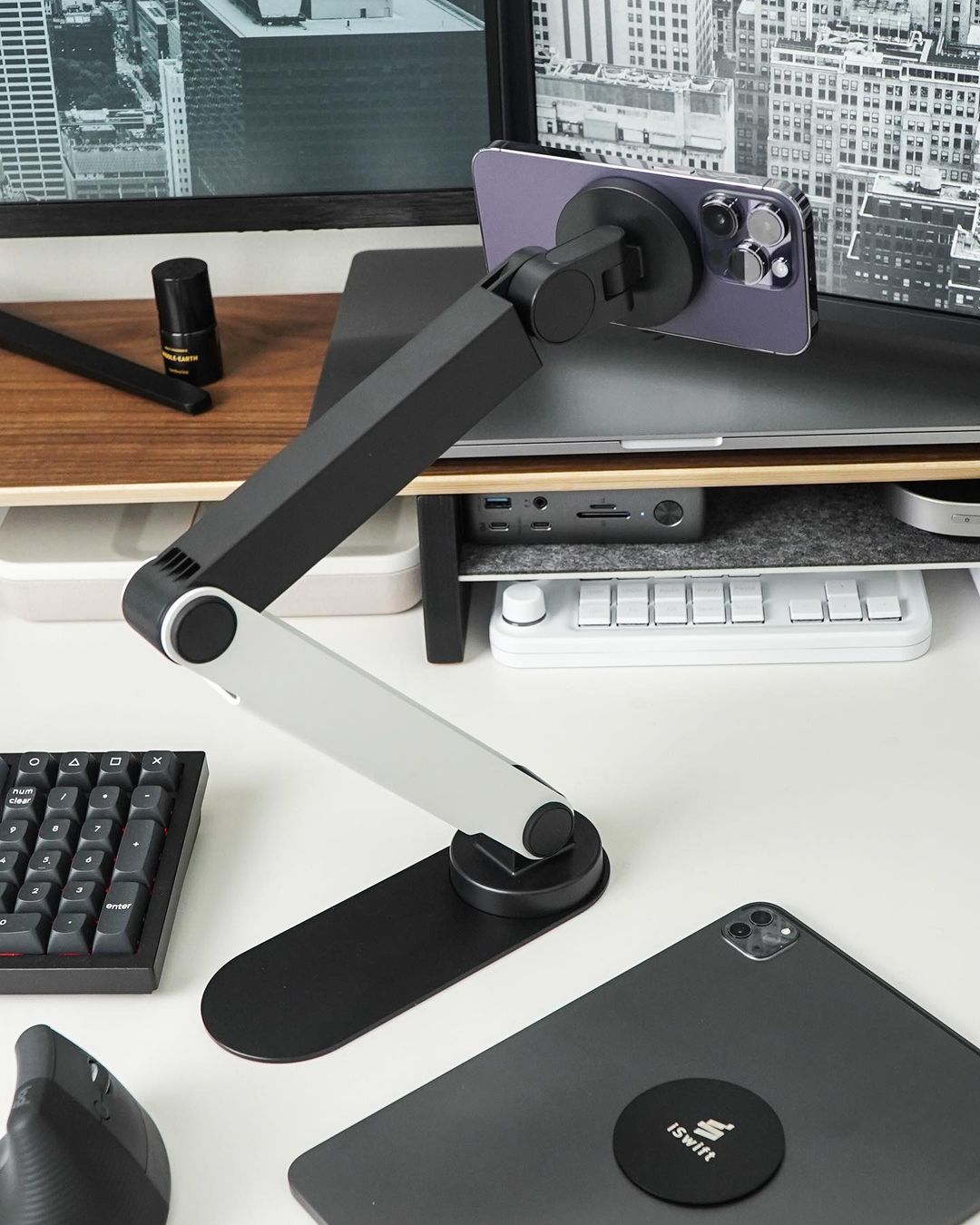 iSwift RoboArm Adjustable Magnetic Phone and Tablet Holder